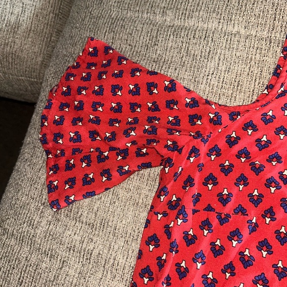 St. John's Bay Red and Blue Floral cold shoulder Blouse - Picture 4 of 5